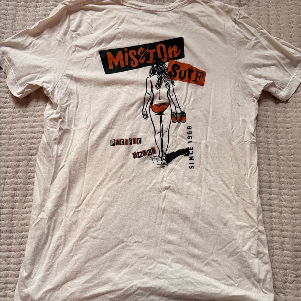 White mission surf tee